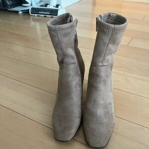 Beige dolce vita boots